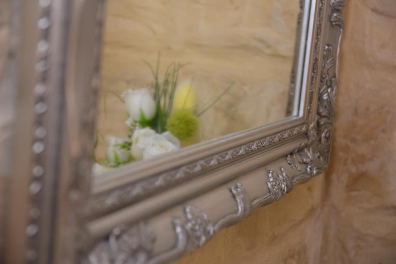 לצ'ה Ferrante D'Aragona Rooms מראה חיצוני תמונה